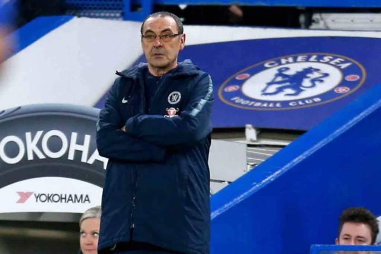 Maurizio Sarri: Sky Italia informa que el entrenador italiano le habría comunicado al dueño Abramovich del Chelsea que desea irse para ir a dirigir a la Juventus.