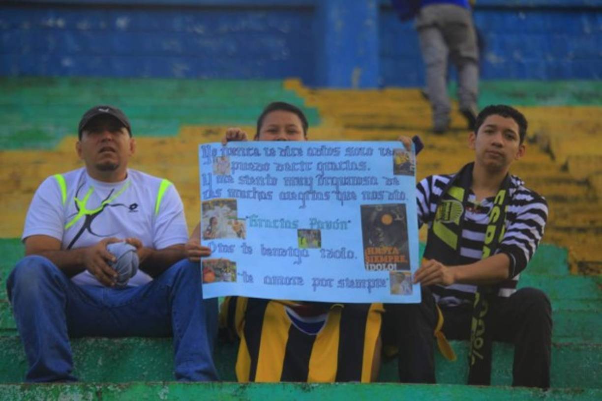 El agradecimiento y las bendiciones para el exgoleador no podían faltar.