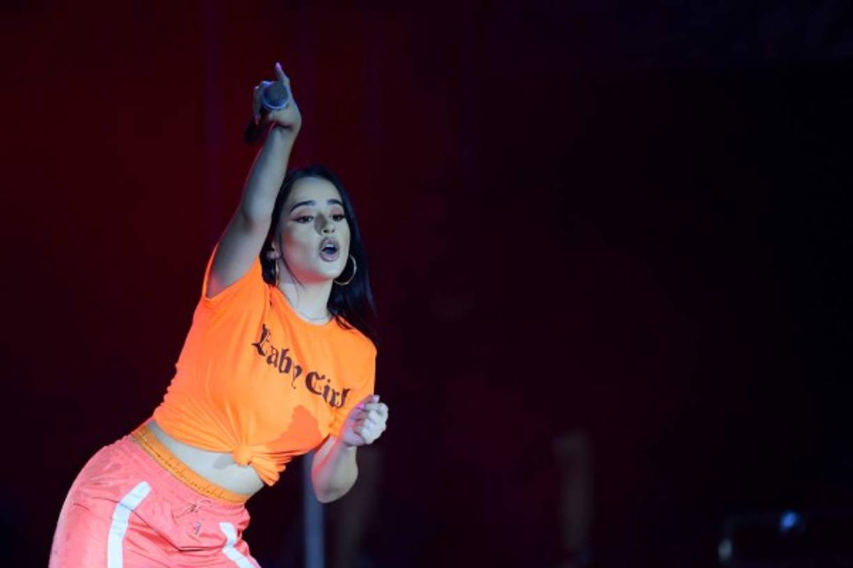 El concierto de Becky G, quien era el plato fuerte esa noche, había generado gran expectativa entre los fanáticos de la cantante de temas como 'Sin Pijama'.