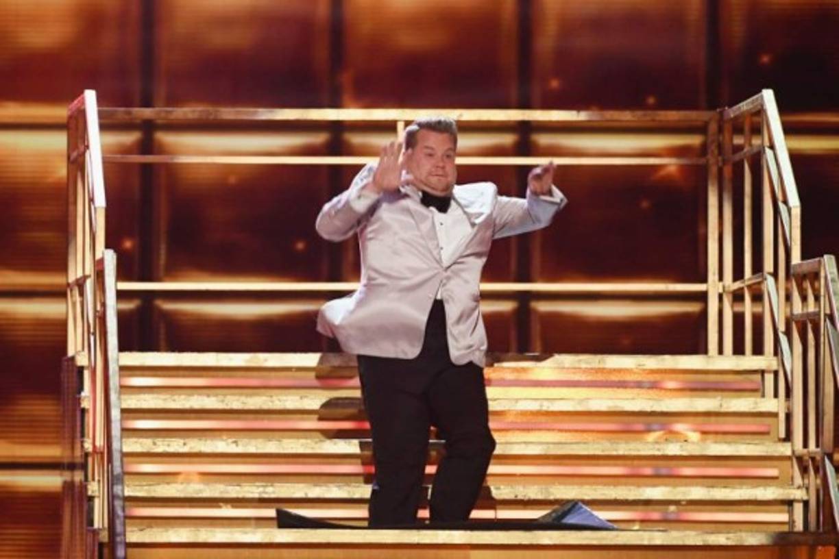 Su caída también causó furor.