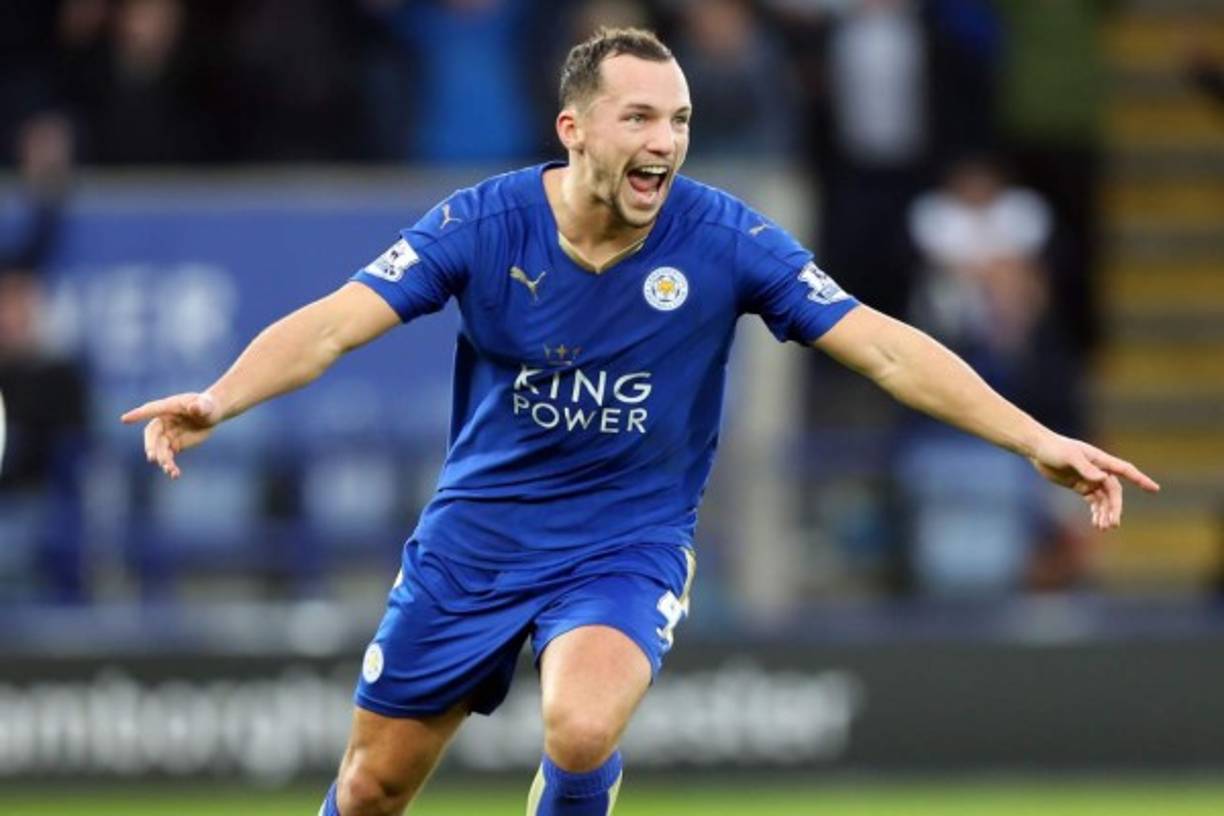 El entrenador italiano del Chelsea, Antonio Conte, estaría deseando incorporar al jugador del Leicester, Danny Drinkwater, por el que ya preguntaron días atrás. Ahora, según apunta el Mirror, Drinkwater ha hablado con los directivos del Leicester para pedirles que le dejen salir.