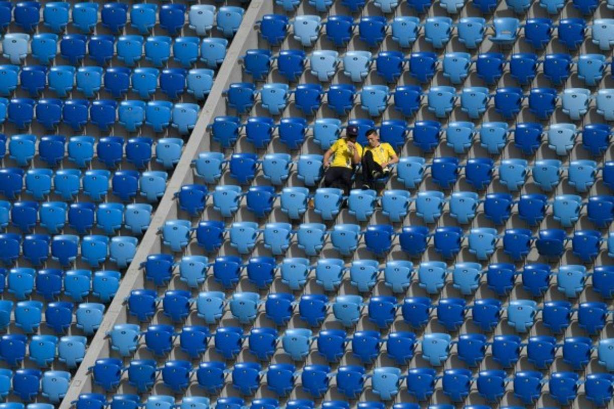 Un par de suecos muy puntuales. Madrugaron. Foto AFP