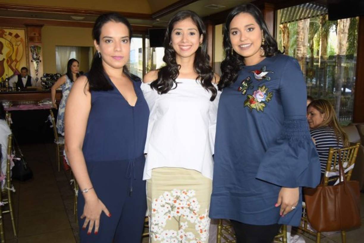 María Solorzano, Steph Leiva y Tricia Vásquez.