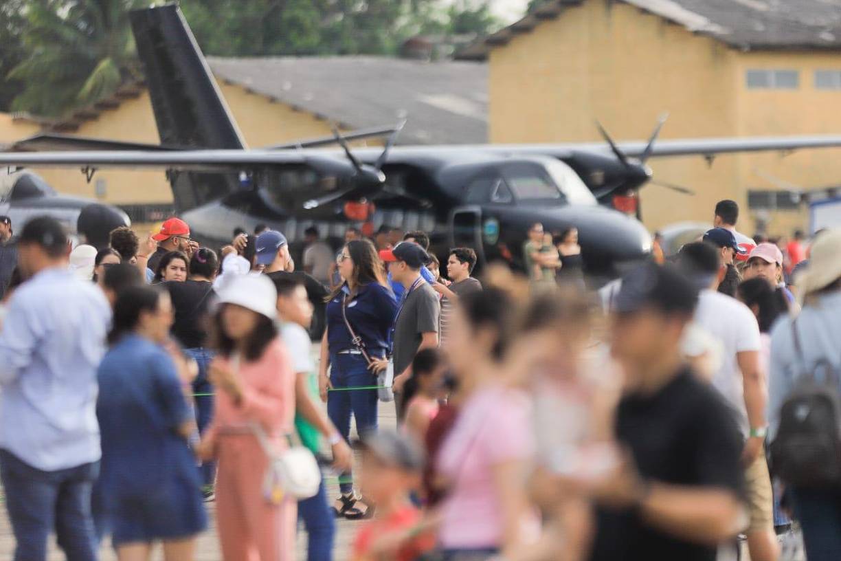 Los niños menores de cuatro años entran gratis. Y los niños de cuatro a catorce años pagan L50, y las personas mayores de 15 años en adelante L150. 