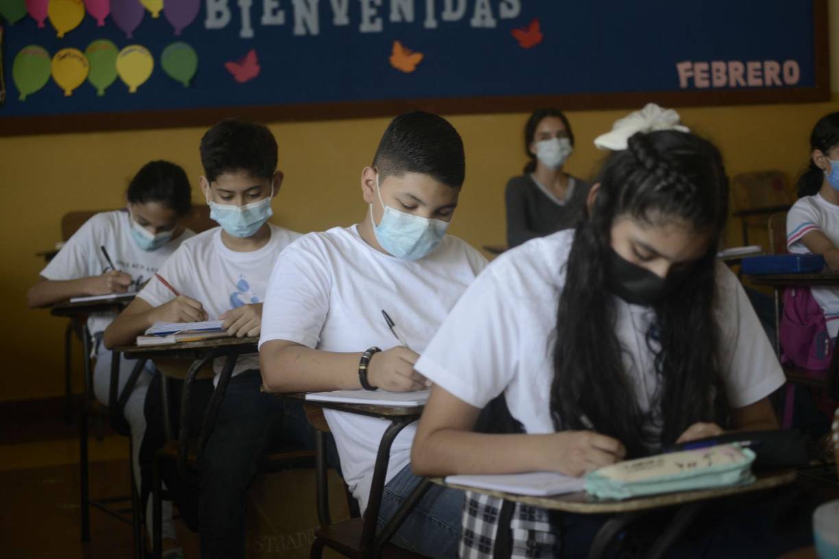 En cuanto a la infraestructura del colegio, hay espacios muy amplios y apropiados para cada actividad, entre ellos, laboratorio de computación, laboratorio de inglés y próximamente estará listo el laboratorio de robótica. 
