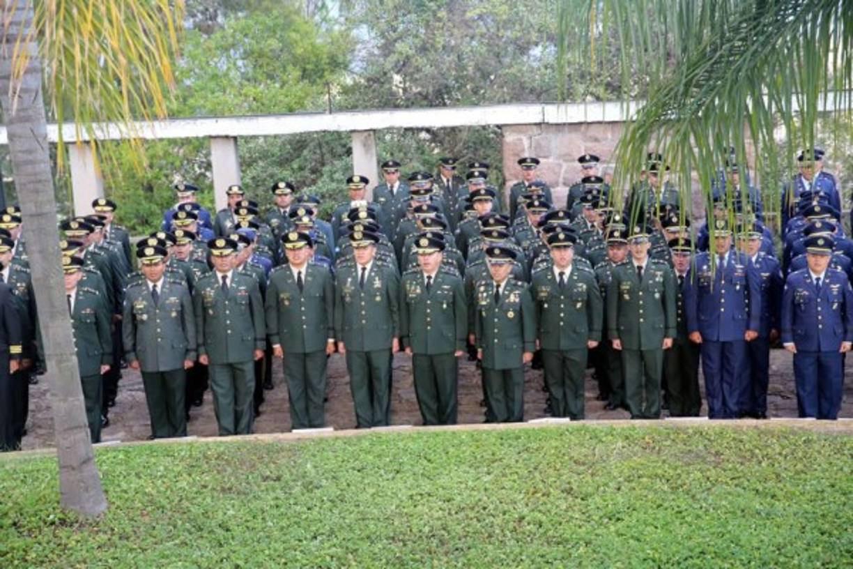 Durante este solemne acto se izó y entonó el himno nacional de Honduras. Y las diferentes autoridades del país acudieron al evento.