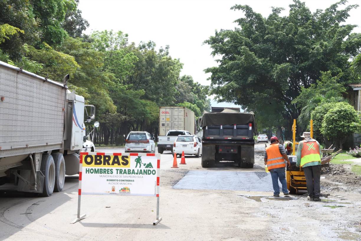 El lunes la municipalidad comenzó a realizar los trabajos de reparación en la trocha de sur a norte.