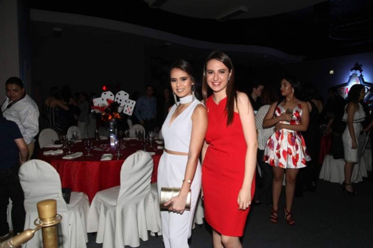 Laura Padilla y Mágida Castellanos.