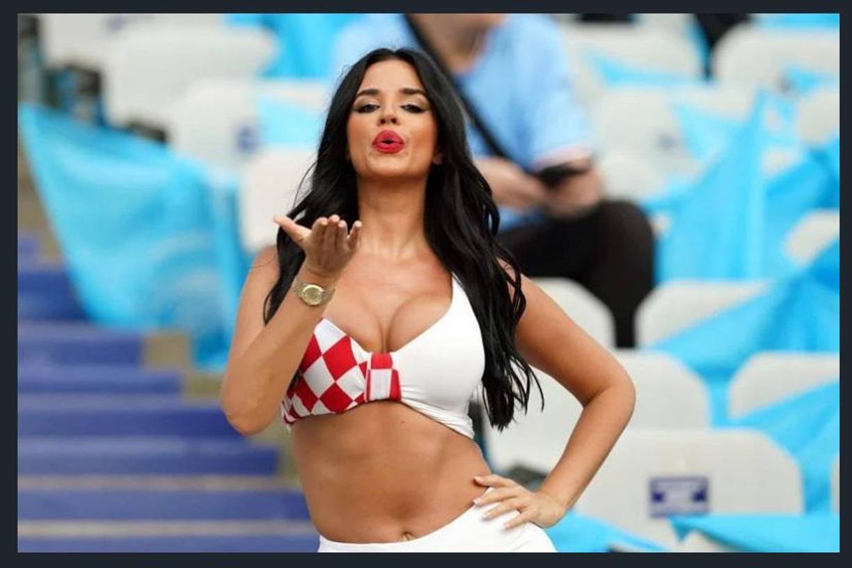 Los lentes siempre la perguisen a la aficionada número 1 de Croacia.