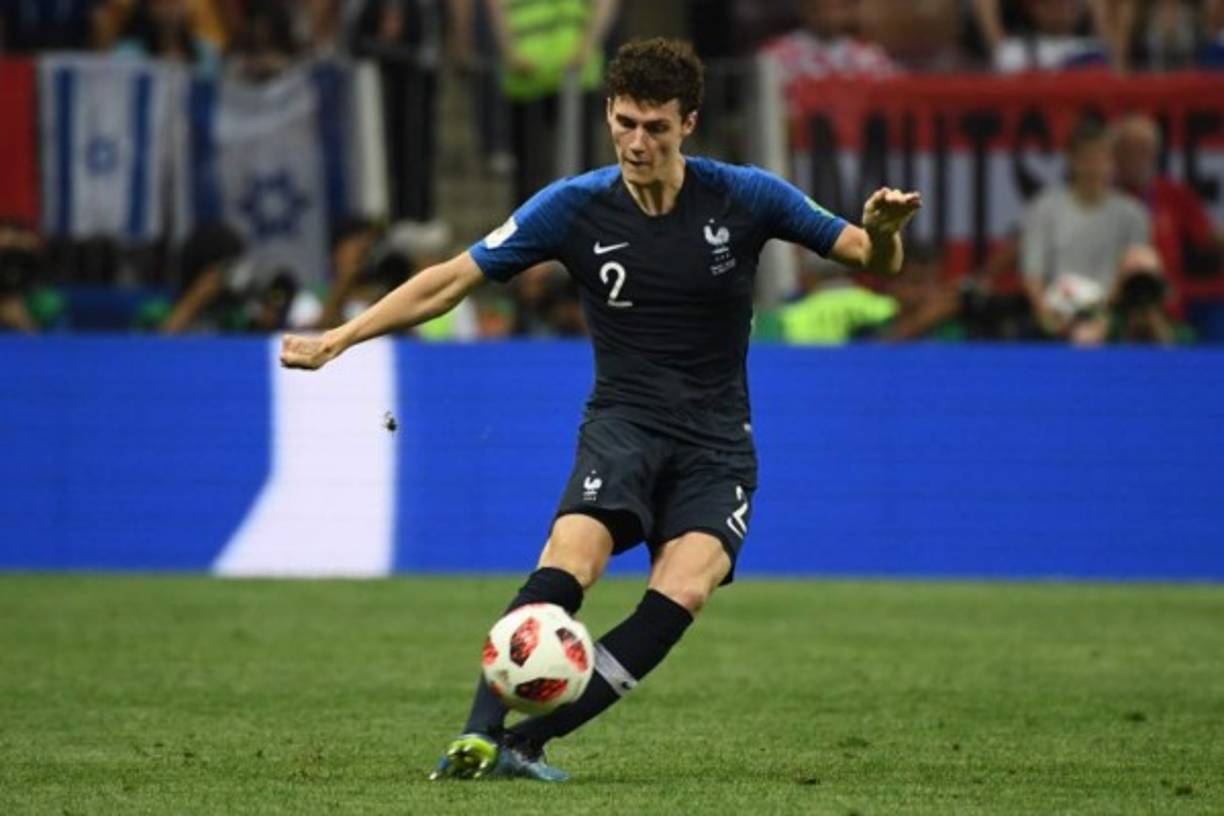 Pavard: El Stuttgart ya habría llegado a un acuerdo con el Bayern Múnich para que el internacional francés se incorporase al conjunto bávaro.