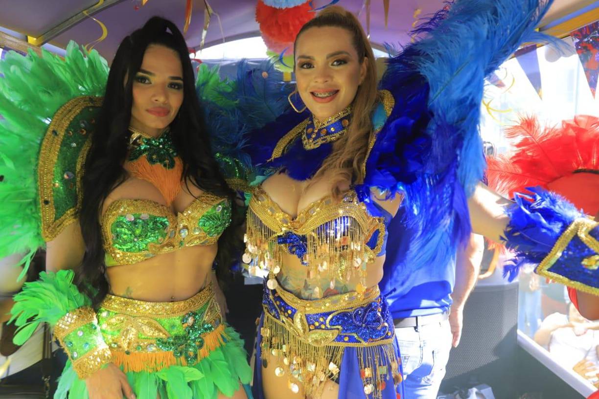 Feria Juniana 2023: Desfile de carrozas reúne a miles de familias