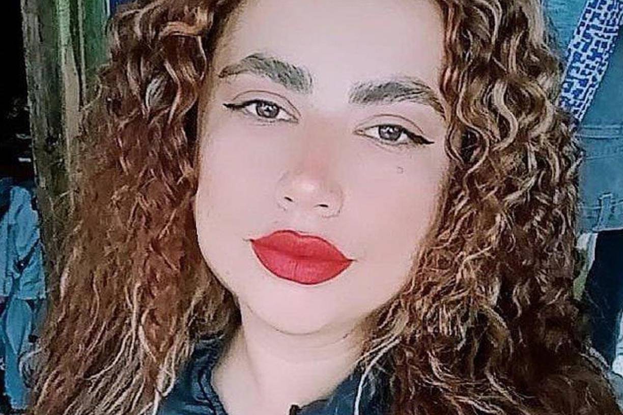 La Sonora Poptuneca, grupo en el que Grecia participaba como bailarina, también expresó su consternación.