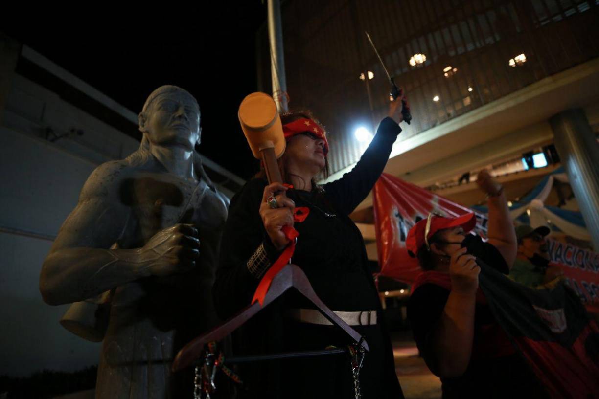 Simpatizantes de Libre en el Congreso Nacional. 