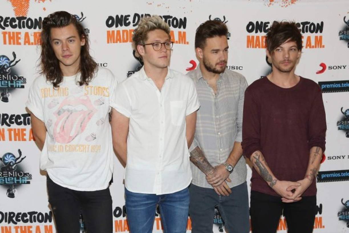 Muchas fans, incluso, se pusieron pañales para no tener que salir al baño durante la actuación del grupo y hasta llevaron miel con limón en botellitas, halls y té para evitar quedar roncas, pues estaban dispuestas a gritar a más no poder.<br/><br/>