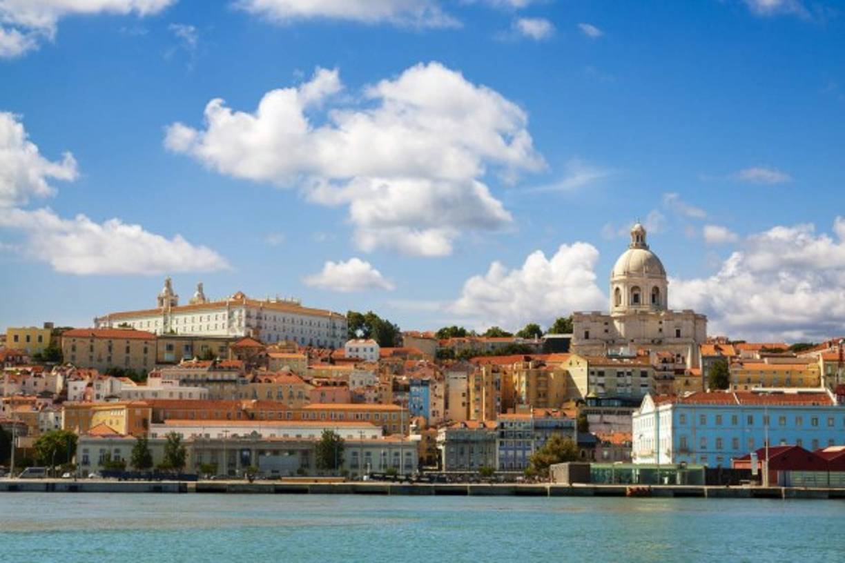 PAISAJE. Hermosa vista de Lisboa desde el río Tajo.