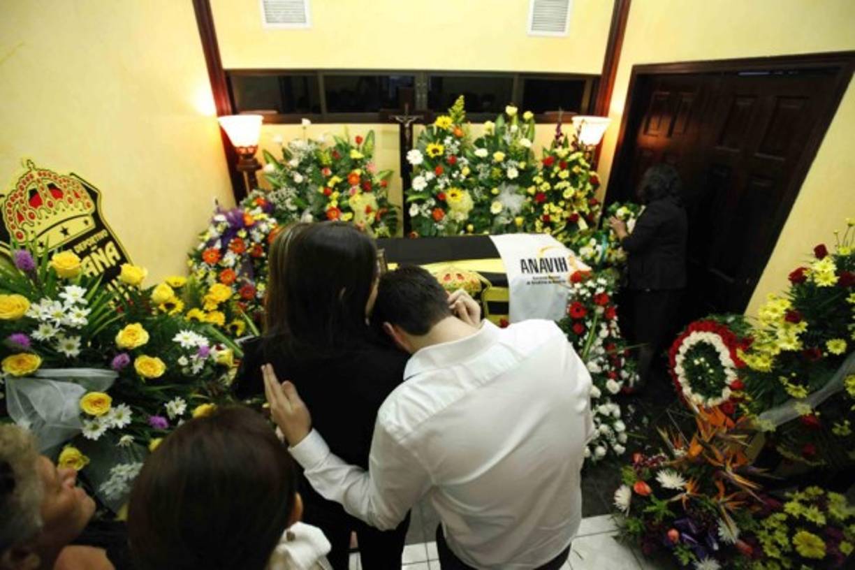 Familiares y amigos, muy dolidos por la irreparable perdida del dirigente del Real España.