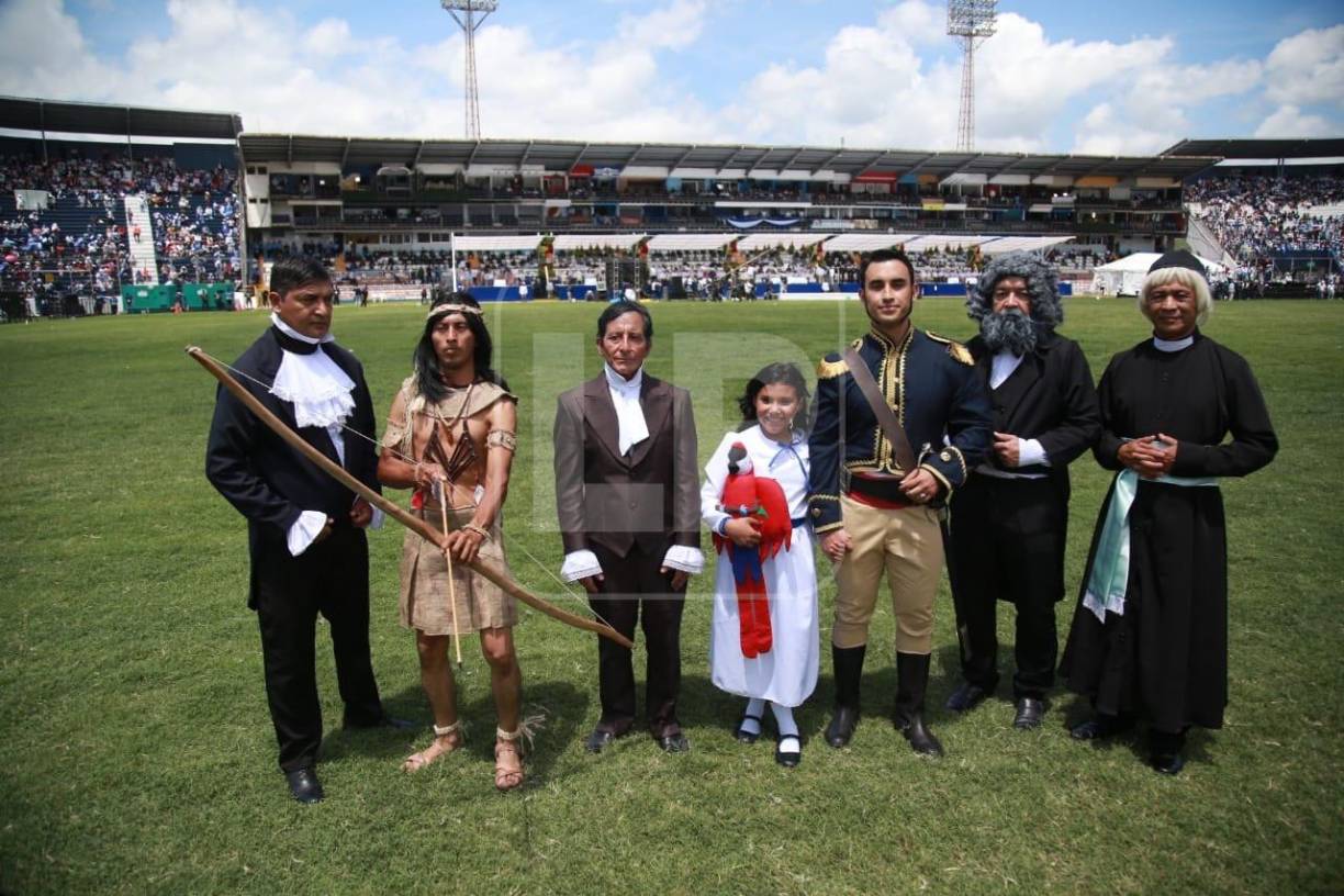 Tampoco faltó la representación de los personajes que marcaron la historia de Honduras.