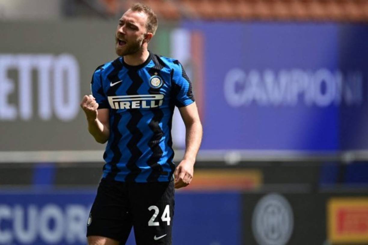 El danés Christian Eriksen no sabe si seguirá en el Inter de Milán para la próxima campaña: 'Dependerá del próximo entrenador y de lo que pase dentro del club”, indicó el futbolista desde la concentración de la selección danesa. Foto AFP.