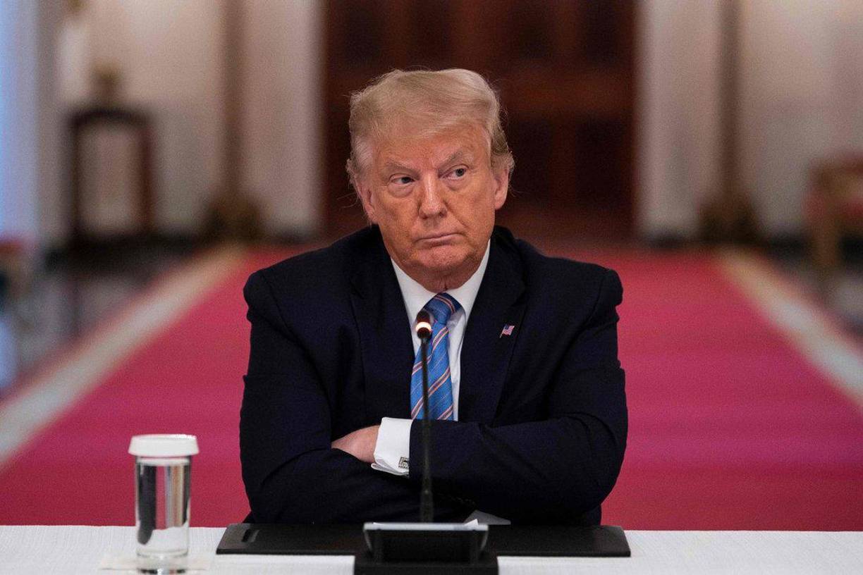  El expresidente de EEUU, Donald Trump, se encontraba en el tercer año de su polémico mandato cuando Ronaldo sacó la vivienda al mercado con una primera oferta de 9 millones de dólares, una rebaja inicial de 9,5 millones.