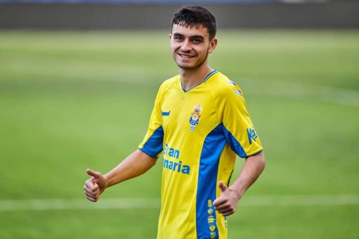 Según informa Mundo Deportivo, el Bayern Múnich estuvo muy interesado en Pedri. El presidente del club alemán Karl Heinz Rummenigge llegó a llamar personalmente a Josep Maria Bartomeu para pedirle la cesión de la joya de 17 años recién recuperada por los blaugrana desde Las Palmas.<br/><br/>Pedri ha sido uno de los mejores jugadores en segunda división y el centrocampista podría conseguir incluso un puesto en el primer equipo. El Barça parece no querer deshacerse de él.