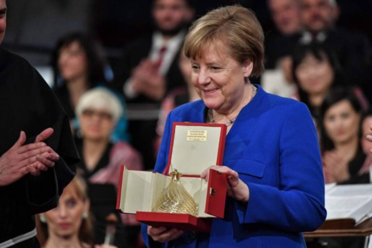 4. Angela Merkel: La canciller alemana es la mujer más poderosa e influyente del mundo, según Forbes.<br/><br/>Merkel, de 64 años, ha hecho frente a la crisis de la Unión Europea y la fobia antiinmigrante en Europa.