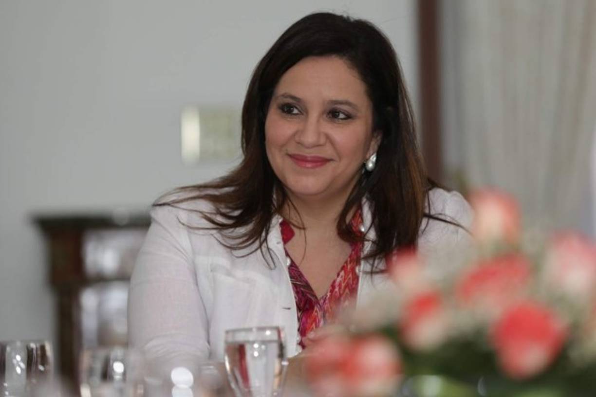 En el lugar 39 del listado Forbes se ubicó a la primera dama de Honduras, Ana García de Hernández.