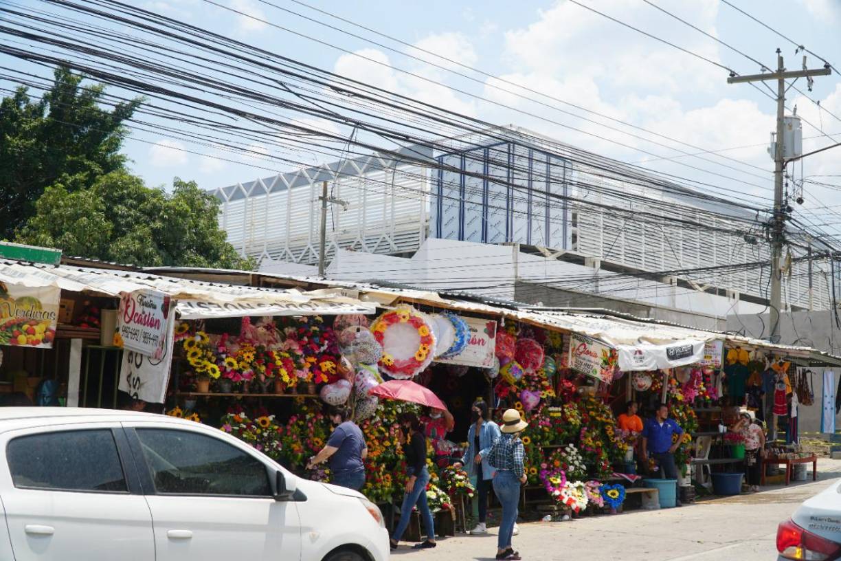Ambiente previo al Día de la Madre en San Pedro Sula. Fotografía: La Prensa / José Cantarero. 