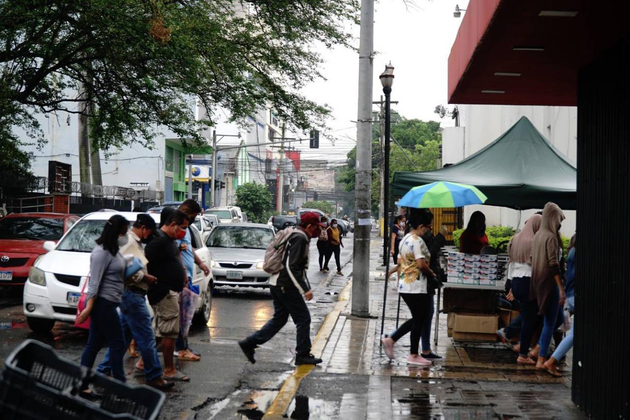 Además de las lluvias, habrá un importante descenso en las temperaturas máximas y mínimas. 
