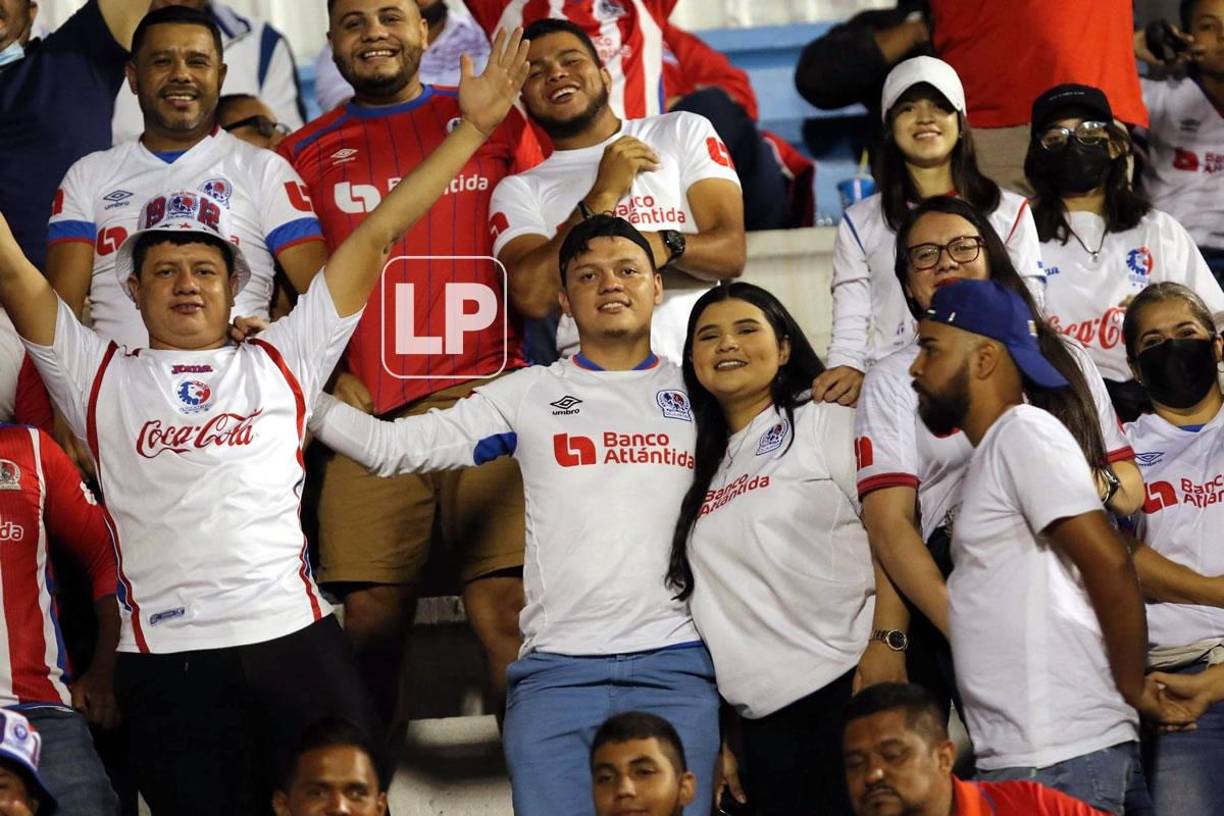 Llenazo espectacular de afición de Olimpia y fiesta de la Ultra Fiel en el Nacional ante Municipal
