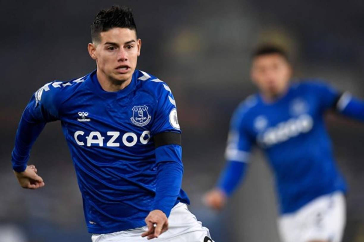 James Rodríguez no tiene sitio en el Everton. El colombiano, aislado por Covid-19, será baja durante la primera jornada de la Premier League pero el entrenador español Rafa Benítez ya ha hablado con él y le ha mostrado su decisión de no contar con él.