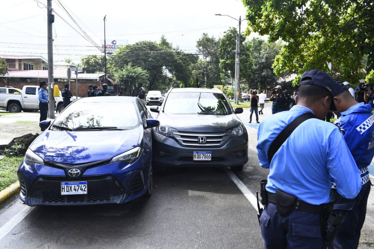 Este jueves 14 diciembre Roxy iba en una camioneta gris por el barrio Los Andes cuando fue interceptado por un sujeto que le infirió varios disparos.