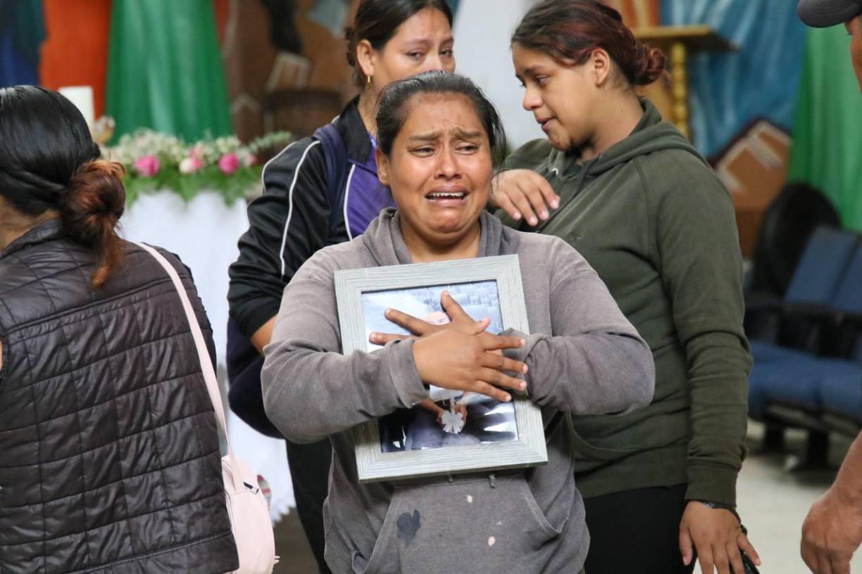 Una fuente policial dijo que “miembros de una estructura criminal tenían relación con el joven estudiante, ya que se dedicaban a la venta de drogas”.