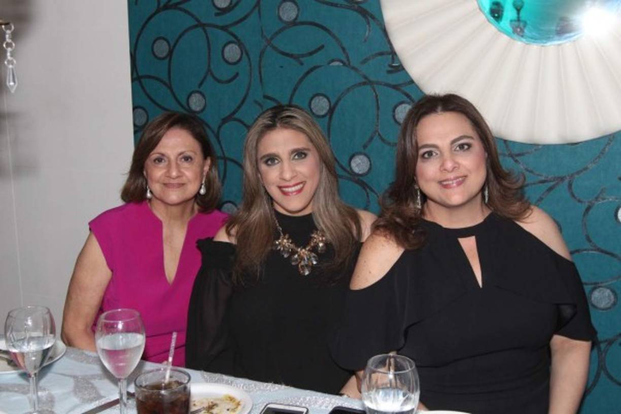 Diana Handal, Lorena Kattán y Carol Zummar.
