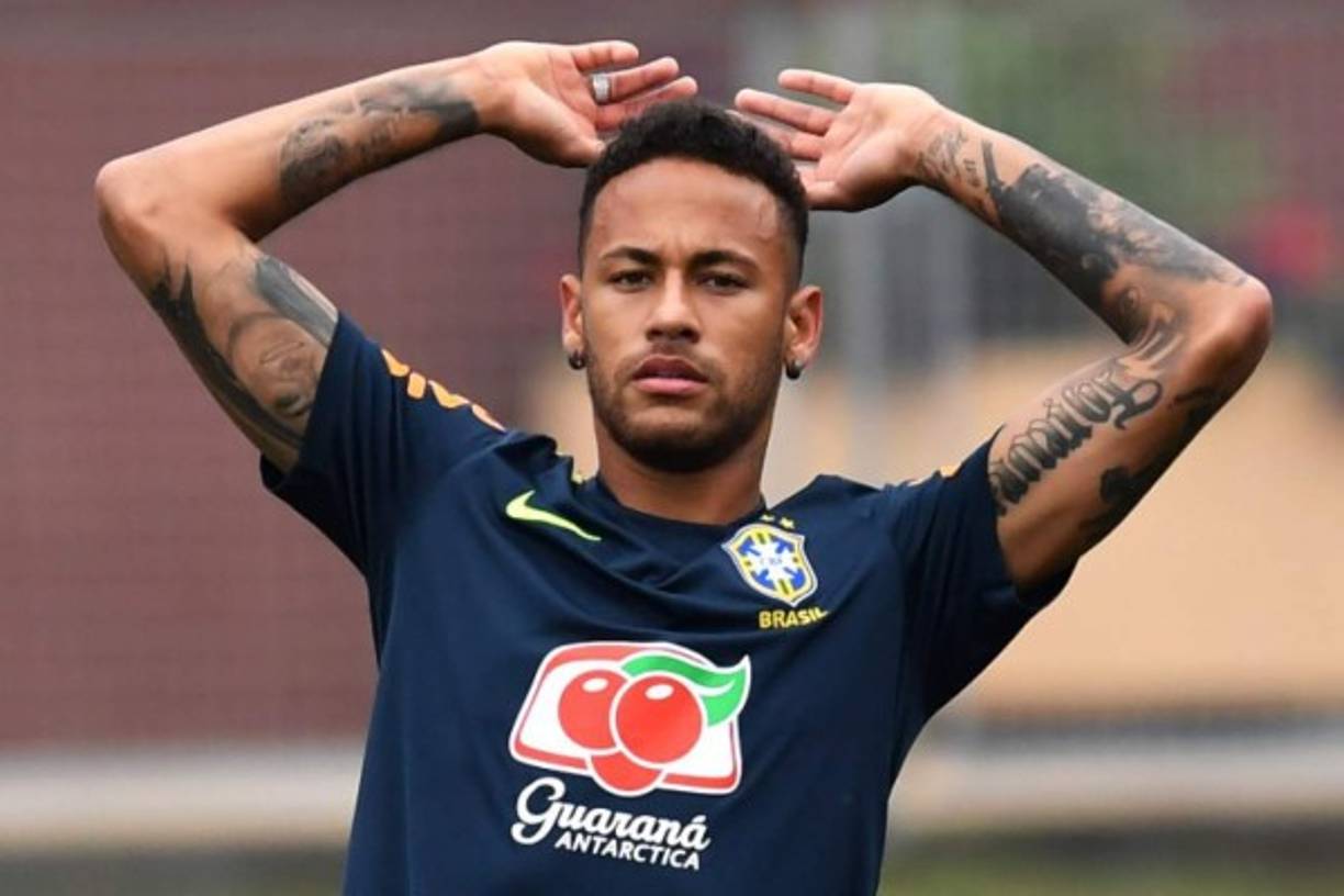 Neymar como era de esperarse sigue en el once de Tite.