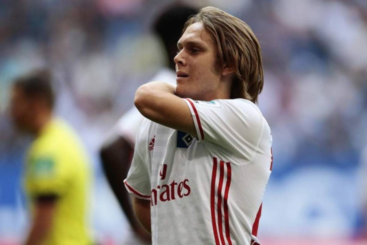 Alen Halilovic será jugador del Milan. El futbolista, según Europa Press, se ha desvinculado del Hamburgo, club donde sólo estuvo seis meses al ser cedido en dos ocasiones a la UD Las Palmas, y fichará por el equipo italiano.