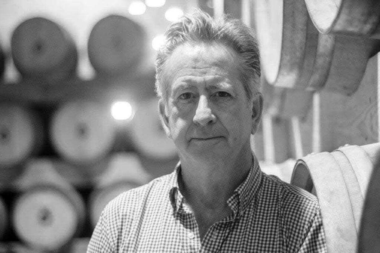 Un comando de sicarios habría interceptado el vehículo en el que viajaba el reconocido empresario mexicano. 