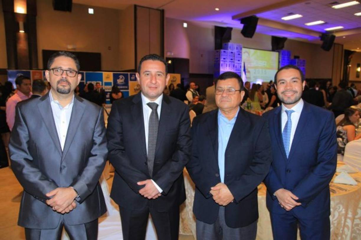 Carlos Melara, Edwin Rojas, Gerardo Tovar y Gerardo Guillén.