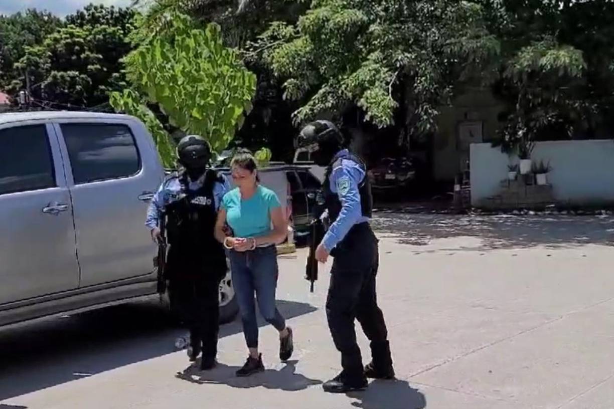 Según reveló Unidad Nacional Antisecuestros, Estrella Dubon Reyes alias Estrellilla fungía el roll de alimentación a los captores y la víctima. Además, era quien sanaba las heridas de las víctimas cuando les cortaban los dedos.