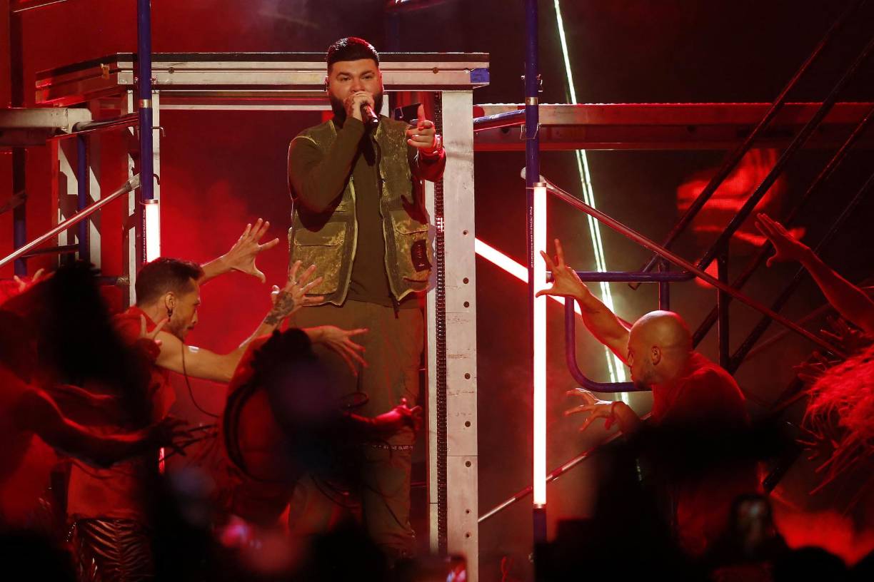 Los premios contaron con 19 presentaciones musicales, entre las que destacó la de Farruko, interpretando “Nazareno”, y la de Víctor Manuelle junto al cantante urbano Miky Woodz en su colaboración “Vamo’ a ver si el gas pela”.