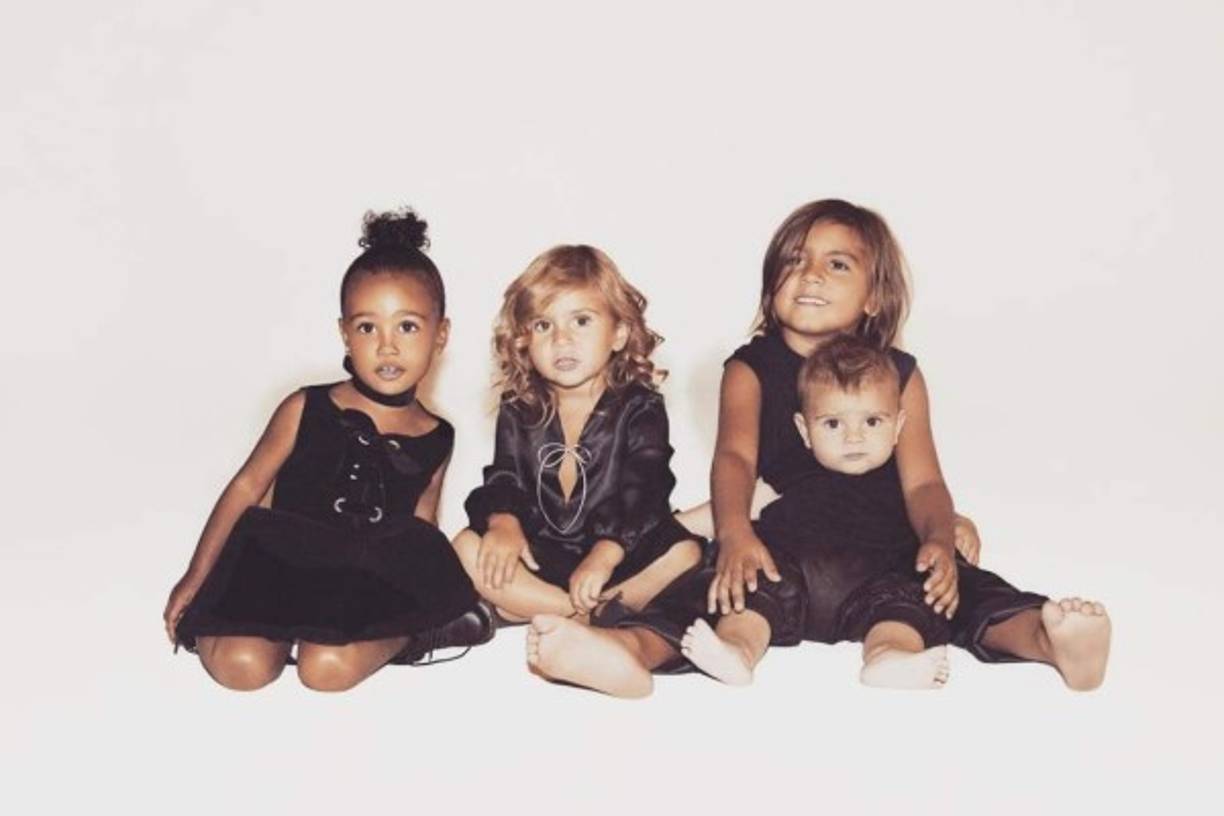 North West junto a Penelope, Mason y Reign Disick.
