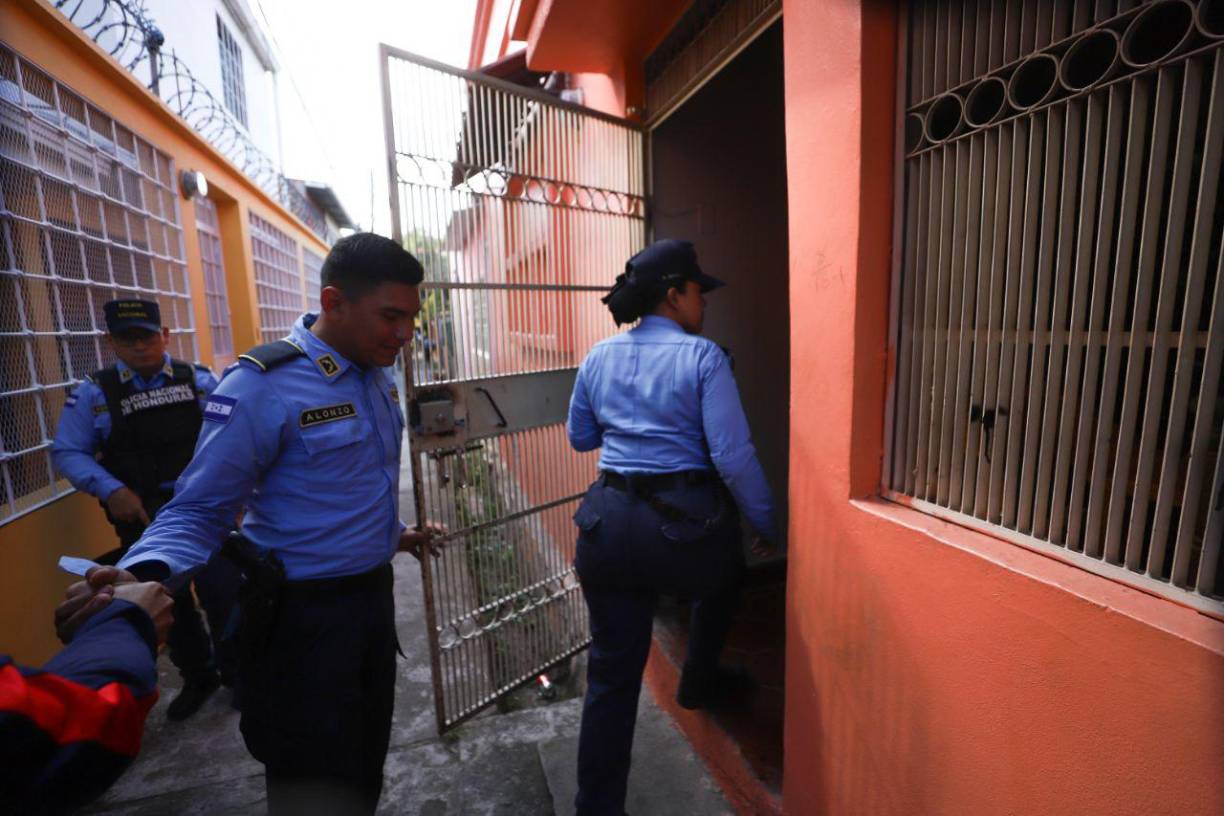 Los familiares intentaron asistirla y la llevaron a a la vivienda para esperar una ambulancia, pero murió.