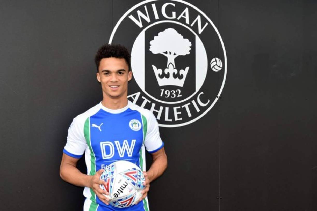 El Everton ha renovado a Antonee Robinson por tres temporadas para cederlo al Wigan.
