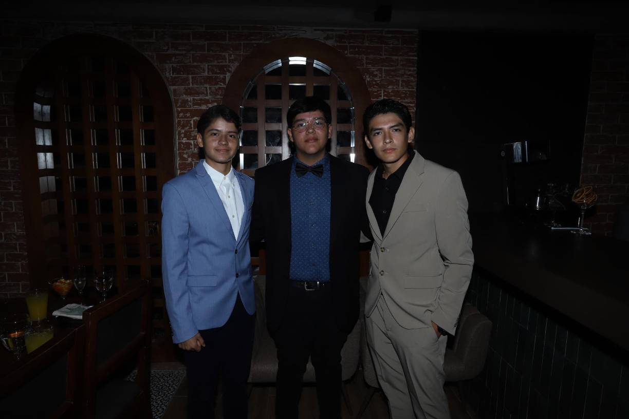 Aaron García, Nahún Jiménez y Ángel Castellanos