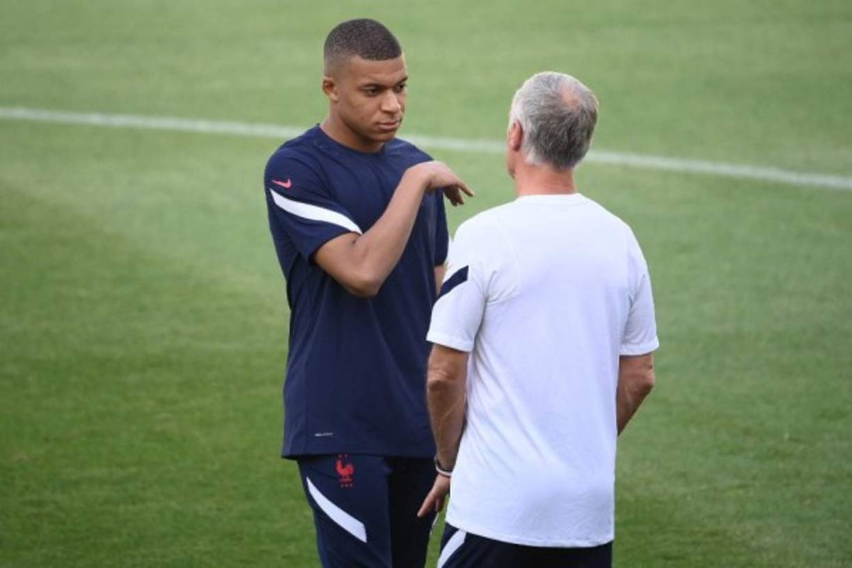 El futuro de Mbappé parece que se aleja del PSG y, por lo tanto, se acercaría al Real Madrid. Eso es lo que aseguran en Francia donde varios medios de comunicación explicaron que el delantero francés no quiere seguir en el club parisino. Foto AFP.