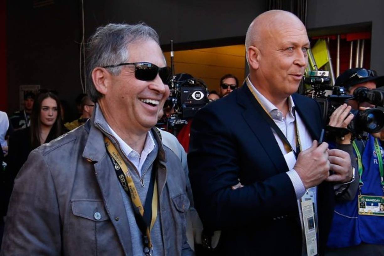 Calvin Edwin Ripken, Jr. es un beisbolista retirado estadounidense y uno de los mejores shortstops en la historia de las Grandes Ligas.