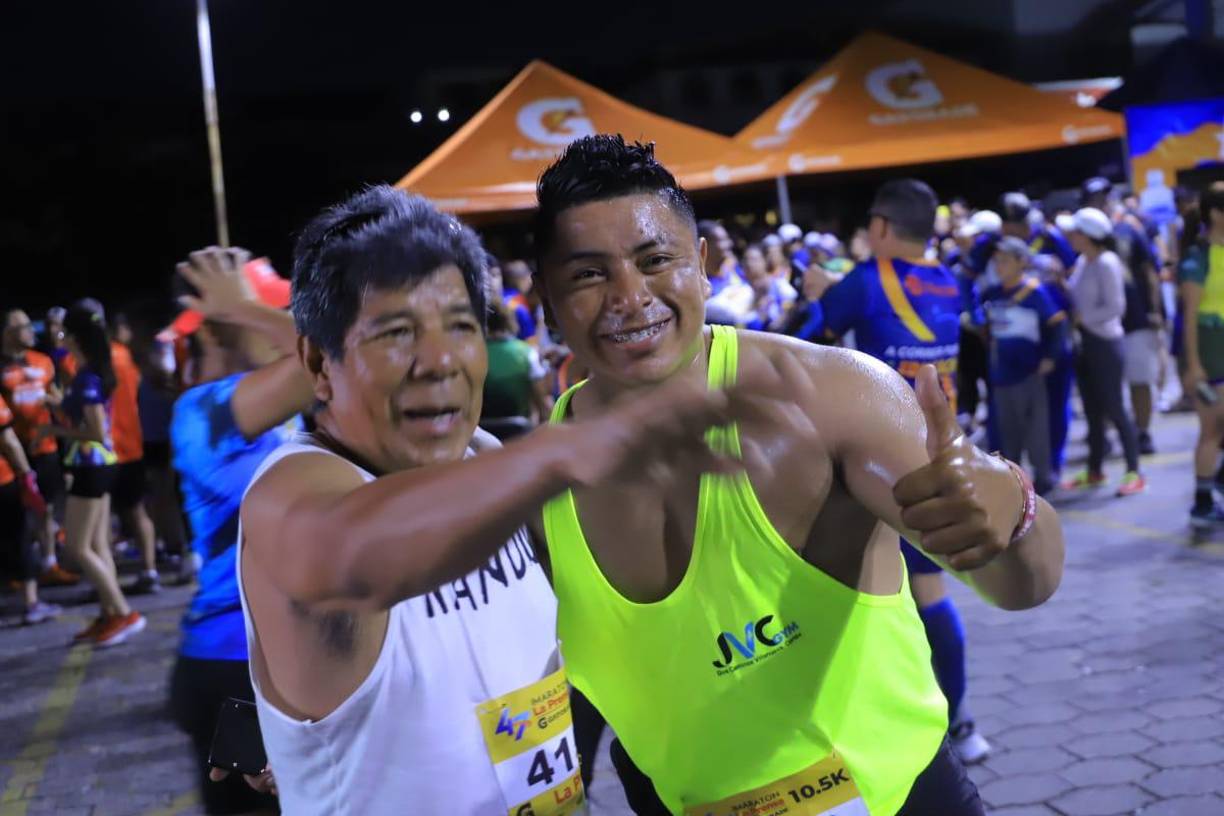 Randú fue uno de los atletas más reconocidos en el calentamiento. 