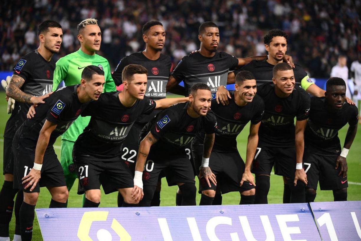El PSG se caracteriza por contar con uno de los planteles más brillantes del planeta, y la presencia del equipo en los diversos estadios del futbol francés viene acompañada de algunas peticiones llamativas. Y es que cada vez que el equipo parisino juega de visita, el club local recibe una lista de peticiones, que de cierta manera parecen más cercanas a alguna celebridad que a las de un club de futbol.