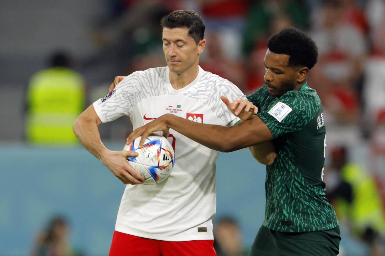 Pero, Lewandowski quería su gol y fue en busca de él en el segundo tiempo.