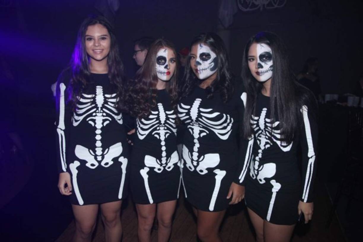 Atenea Andreakis, Allison Yuja, Emilia Caballero y Zhihuei Gao.