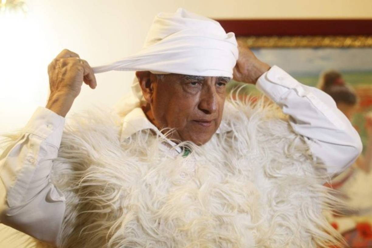 El vicario episcopal de la zona indígena tzotzil y párroco de la localidad de San Juan Chamula, Pedro Arriaga, recibió al Papa Francisco en Chiapas.